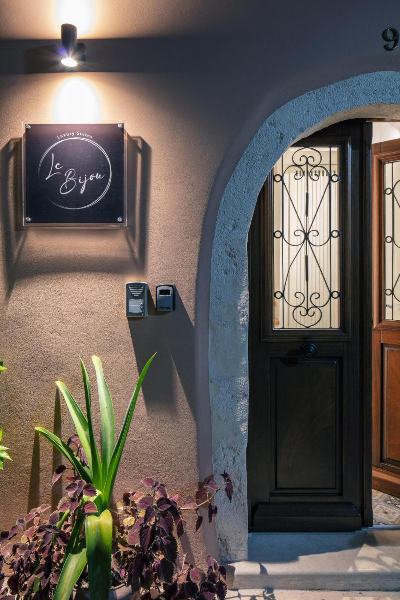 Le Bijou Luxury Suites Rethymno Exterior photo