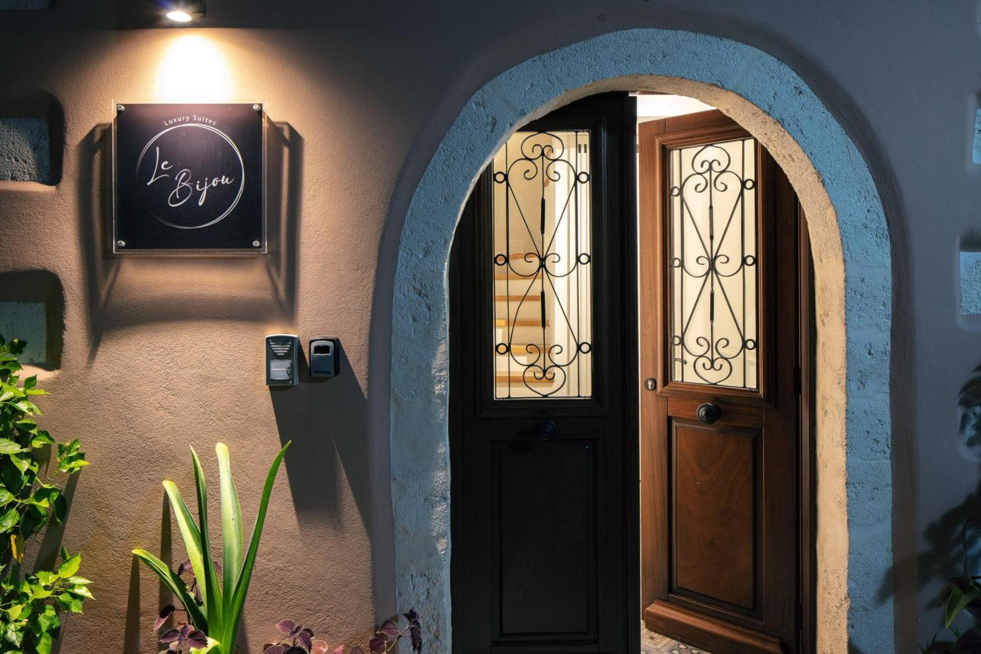 Le Bijou Luxury Suites Rethymno Exterior photo